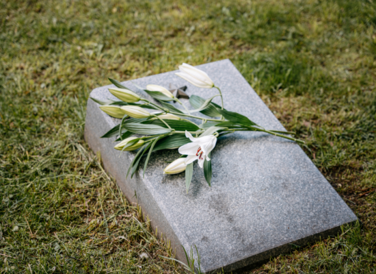 Flowers on a gravestone - brings up the question "what happens if you die without a will in Missouri?"